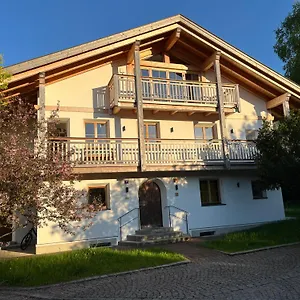 Barrierefreie 3-zi.-ferienwohnung Mit Gartenzugang In Ruhiger, Zentrumsnaher Lage Apartment